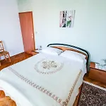 Haus Silvia Apartment *