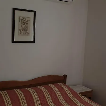 Haus Silvia Apartman *