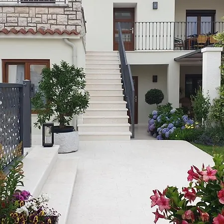 Apartment Haus Silvia